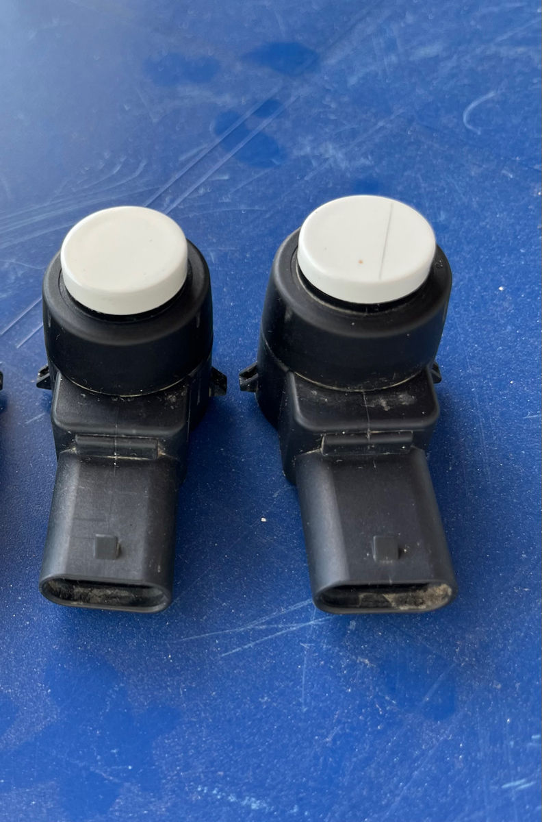 Senzor parcare (parktronic) Original Mercedes Benz A2125420018 W212 W204 W221 W166 X166 C216 W463 фото 0