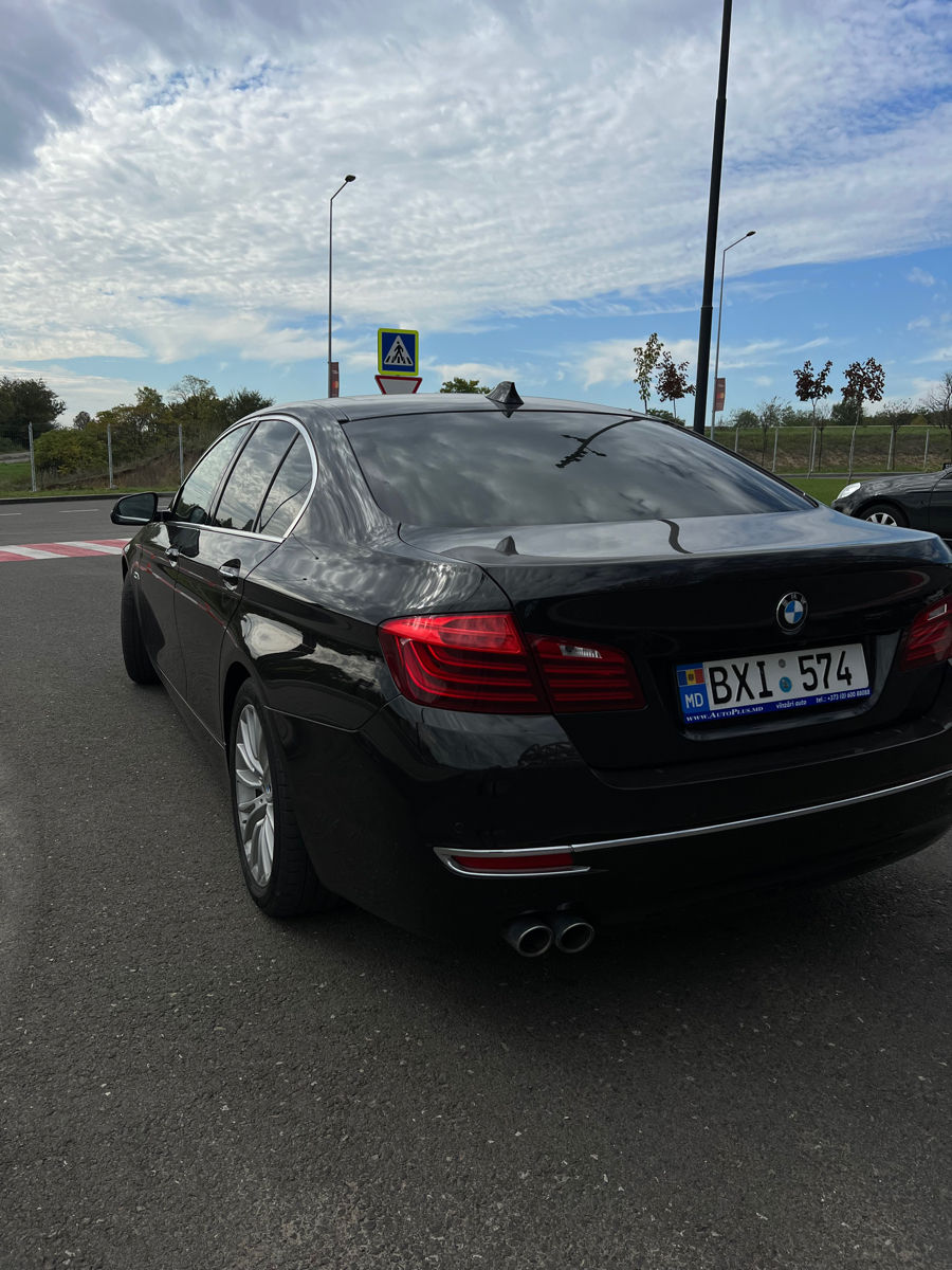 BMW 5 Series foto 3