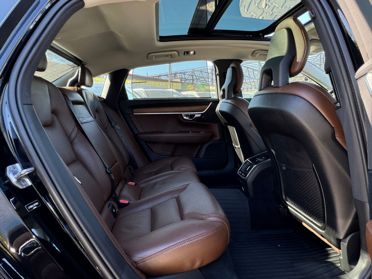 Volvo S90 фото 17