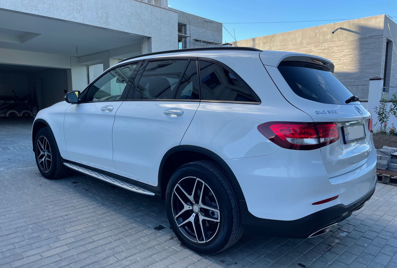 Mercedes GLC foto 2