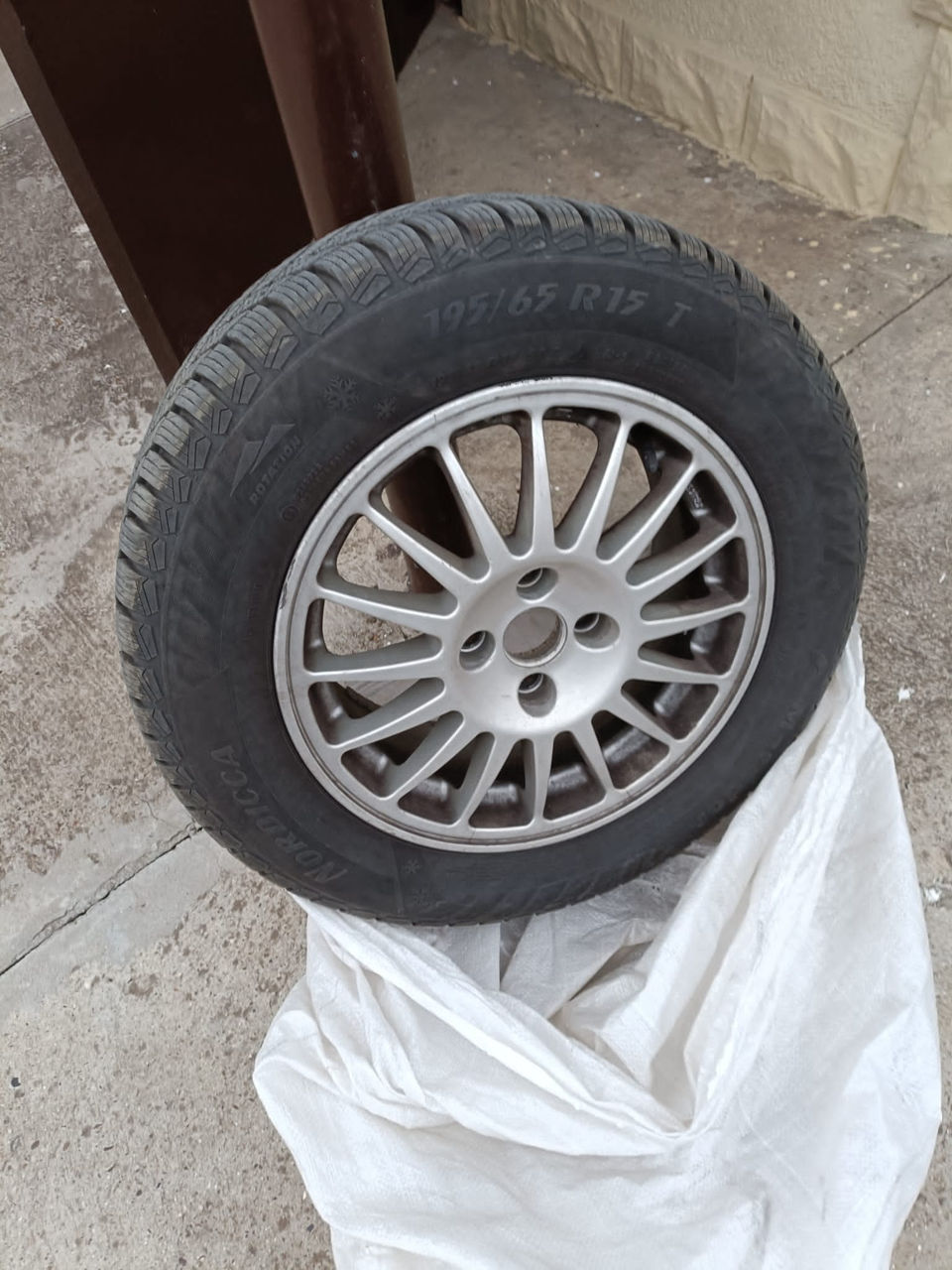 Диски с шинами 195/65 R15 91 T