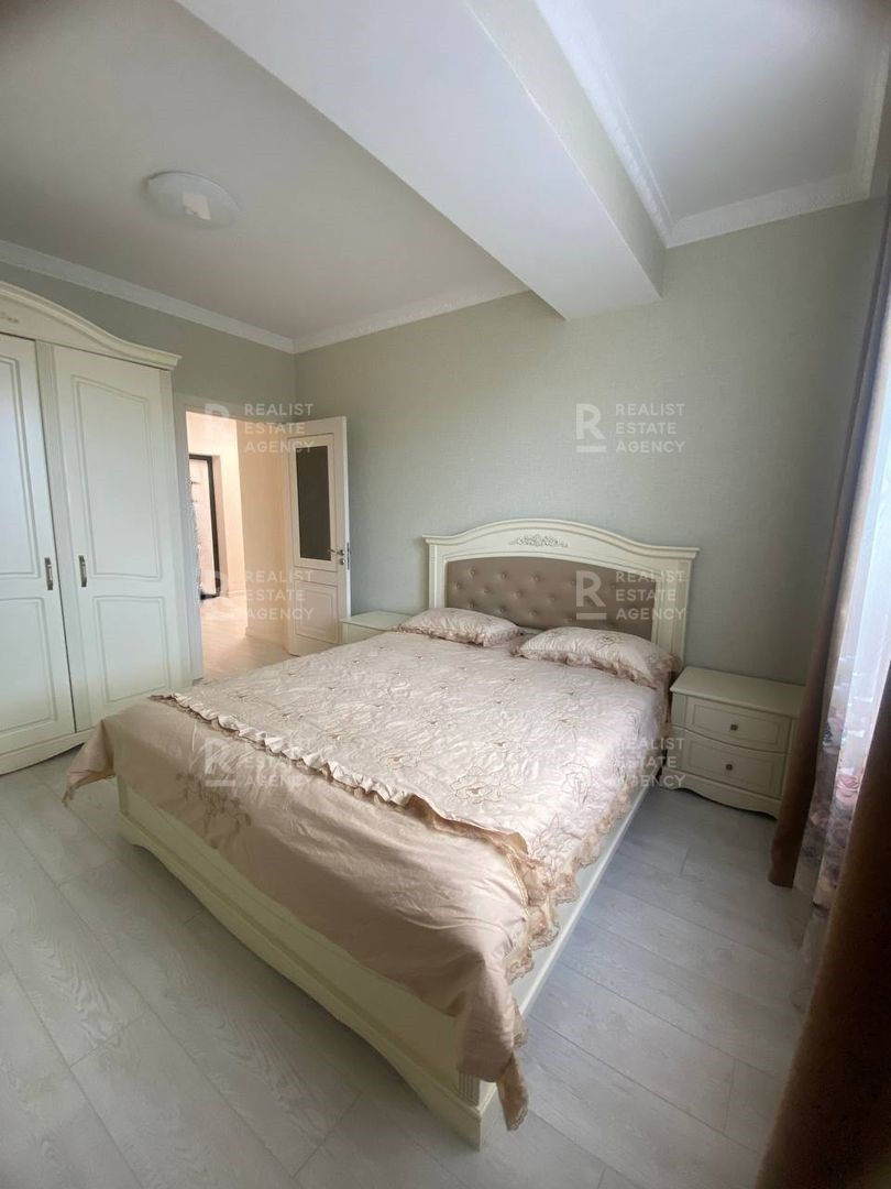 Apartament cu 2 camere, 75 m², Centru, Chișinău foto 0