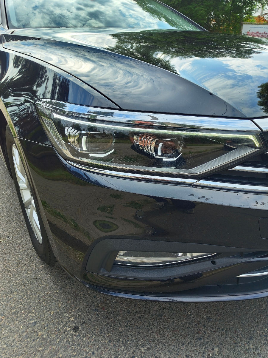 Volkswagen Passat foto 1