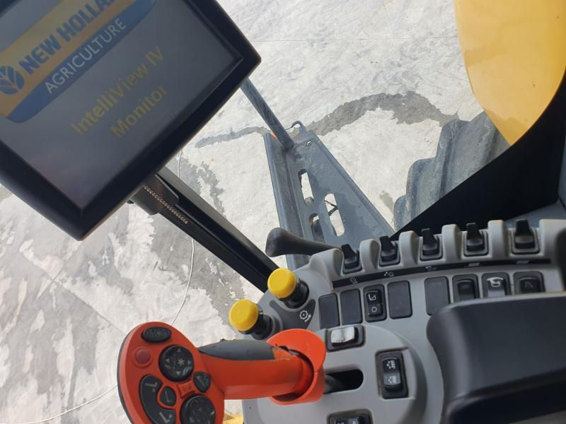 New Holland foto 7