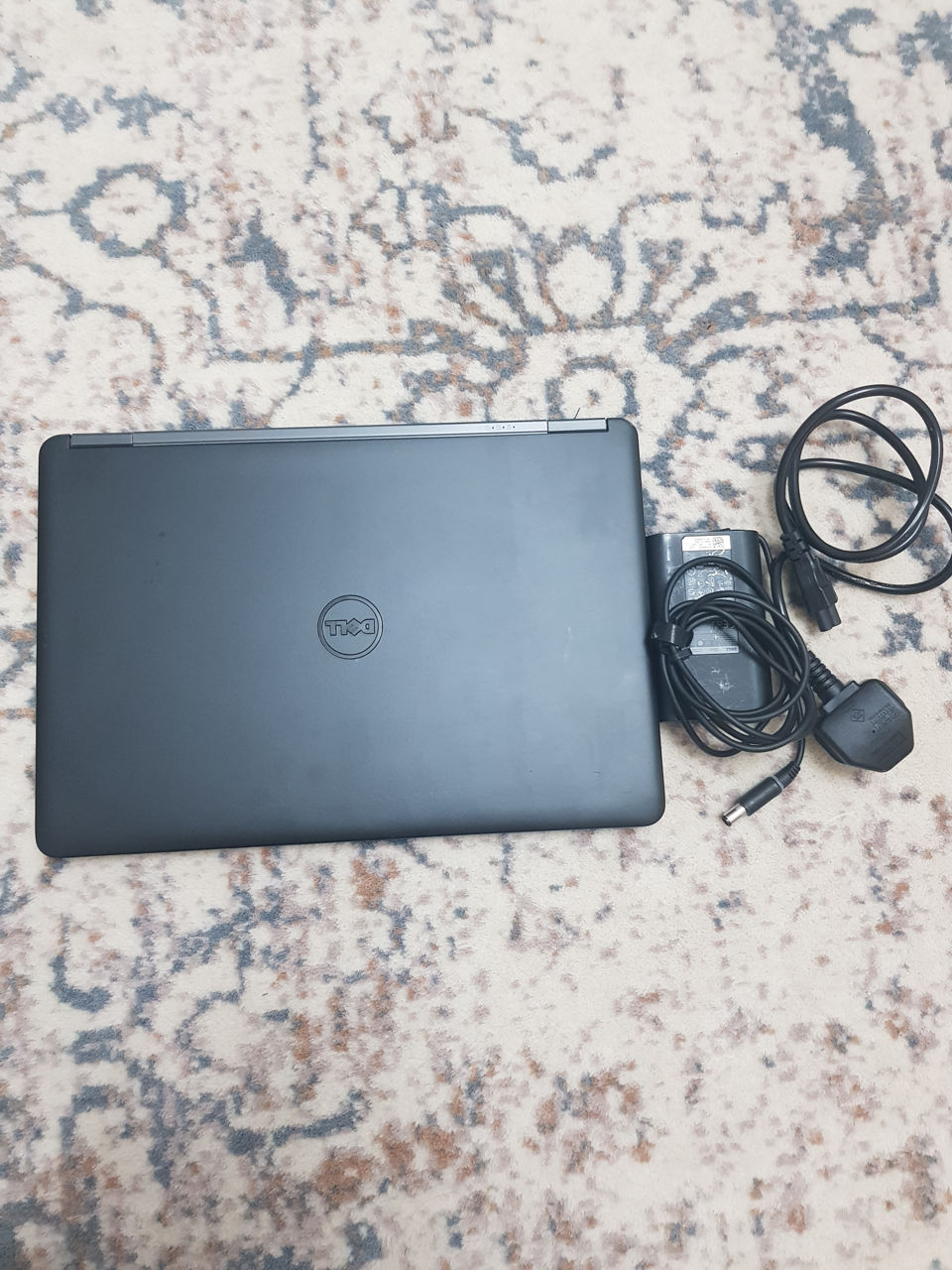 Laptop "dell LatitudeE7450", core I5 500 SSD's 16GB RAM WIN 10 PRO!! foto 0