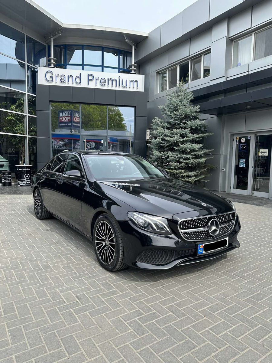 Mercedes E-Class foto 0