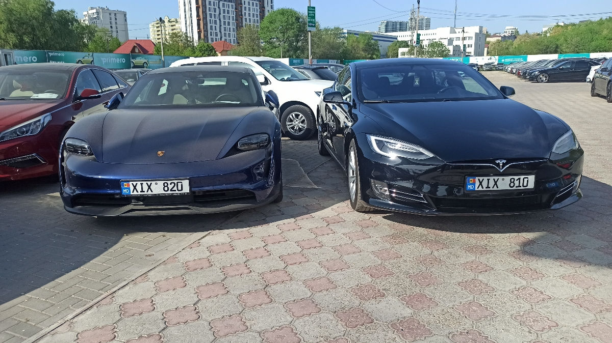 Tesla Model S foto 0