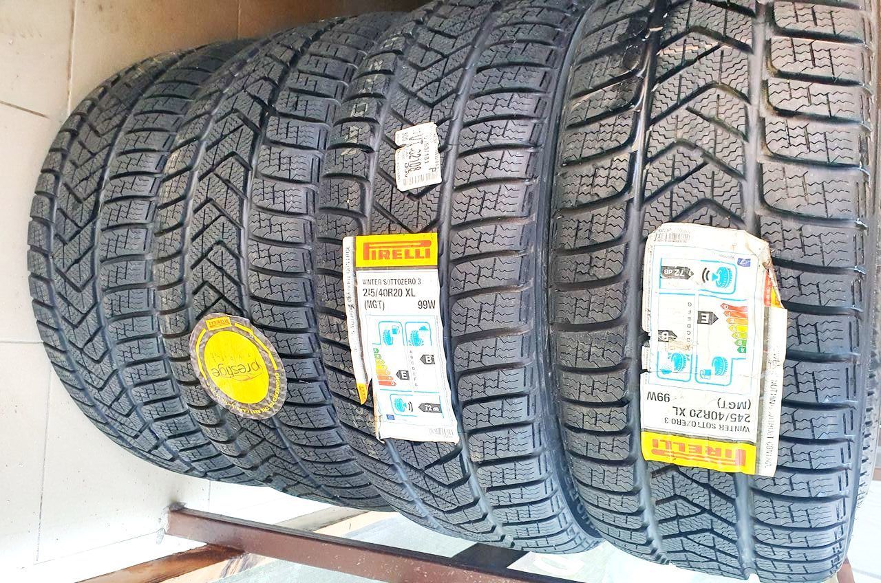 R20 245/40 Зимние шины Pirelli
