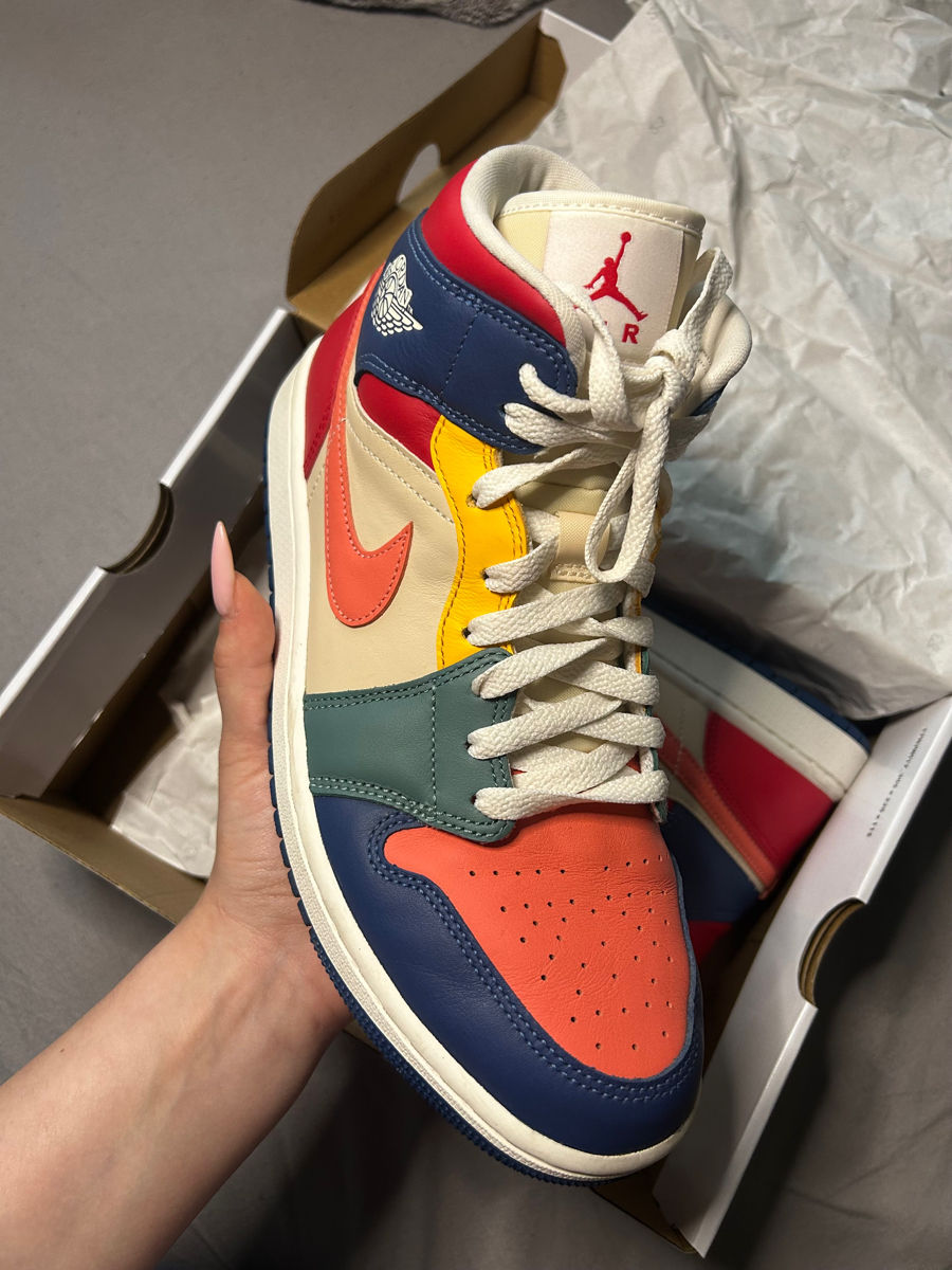 Vând Nike Air Jordan 1 MID SE Multi-Color, noi și Originale  foto 3