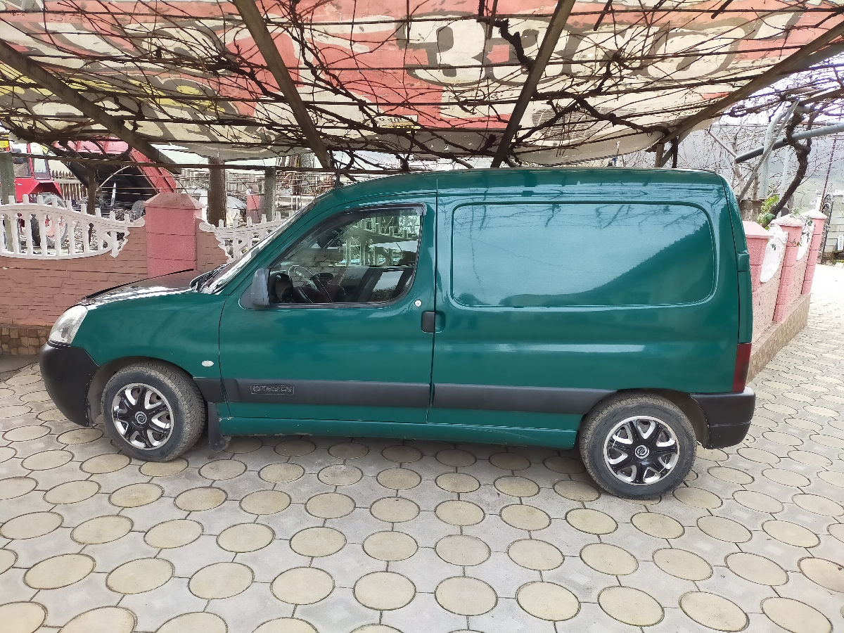 Citroen Berlingo 2005 г. с пробегом 279200 км, Дизель, 2300 €