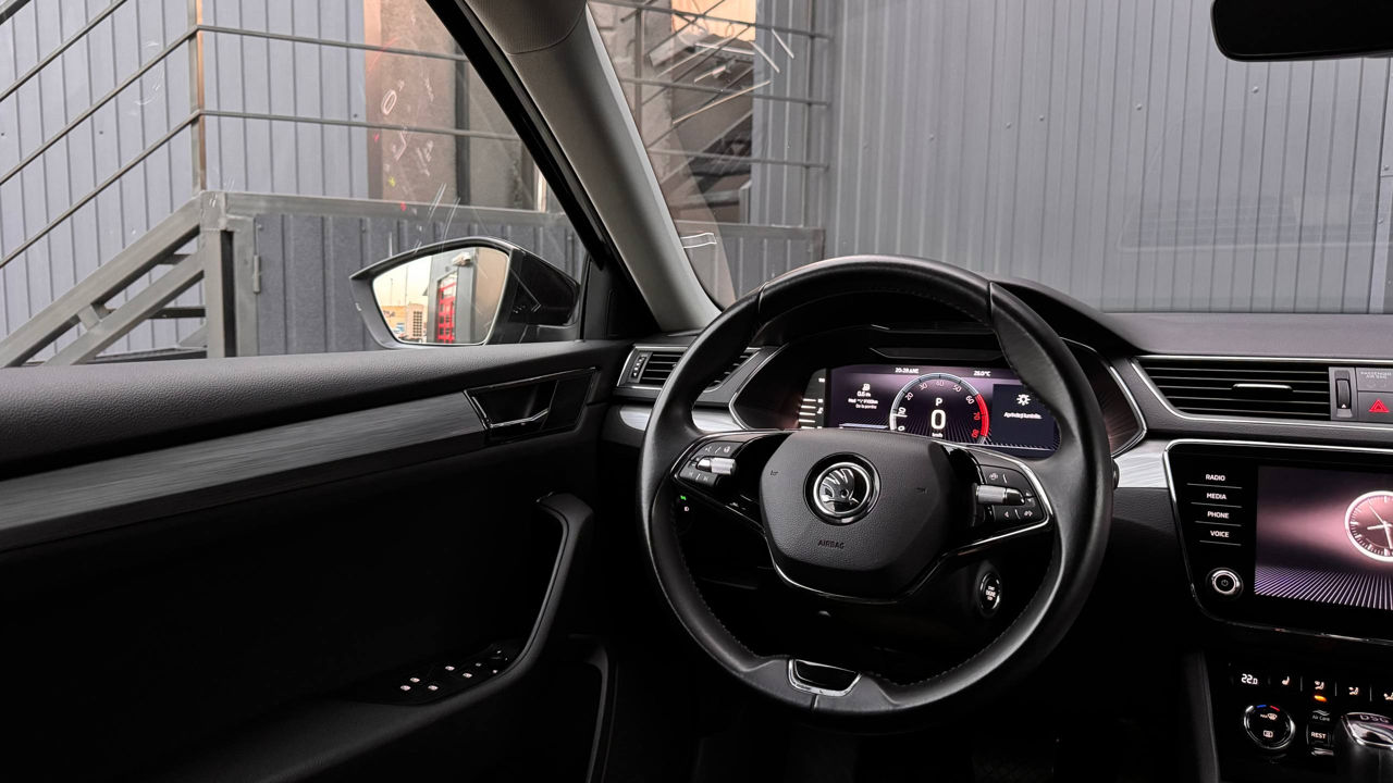 Skoda Superb фото 12