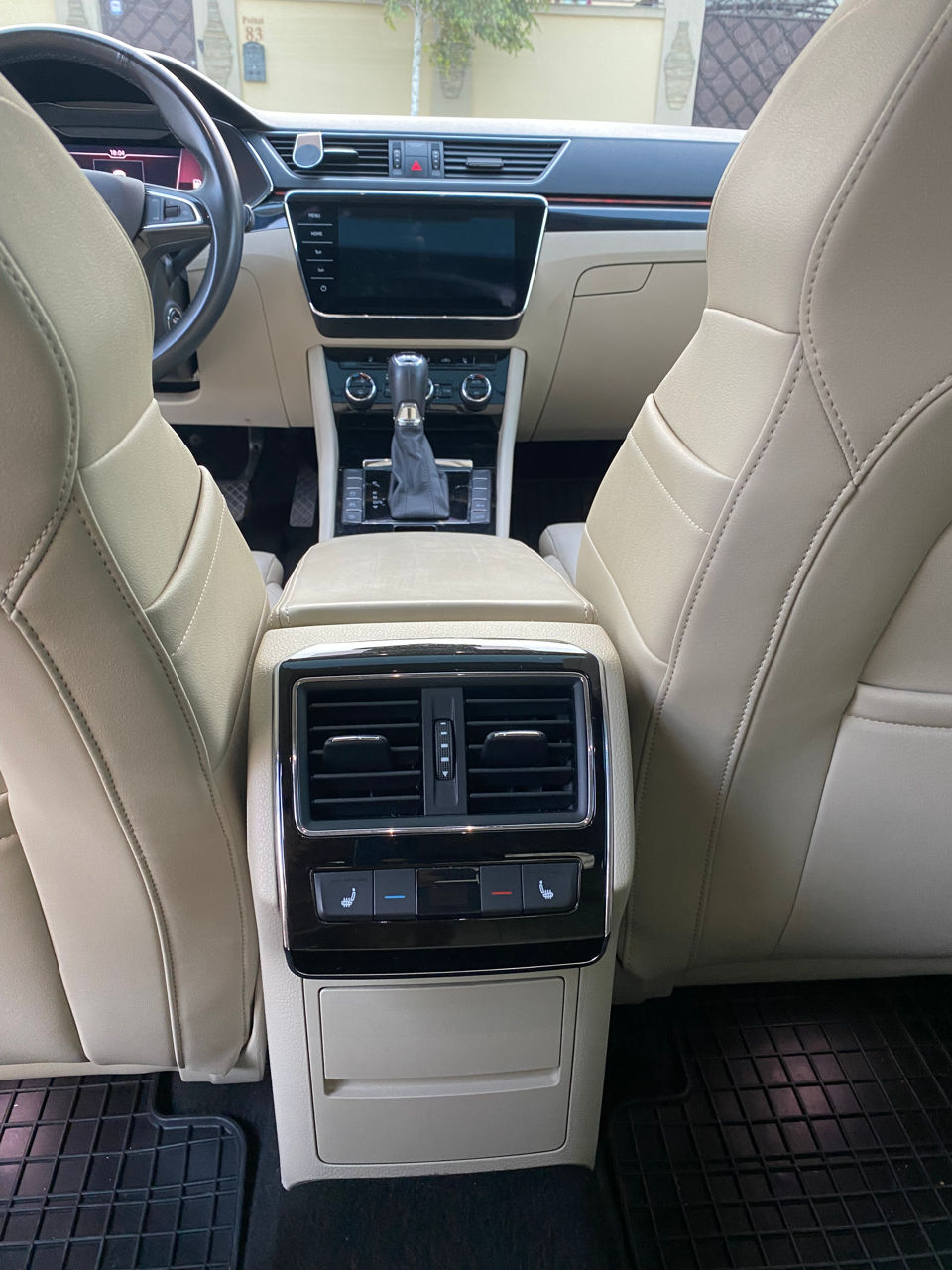 Skoda Superb foto 8