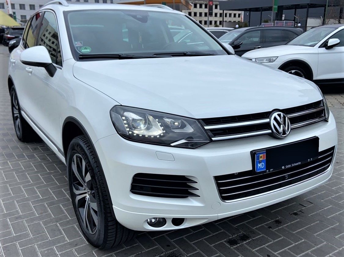 Volkswagen Touareg фото 1