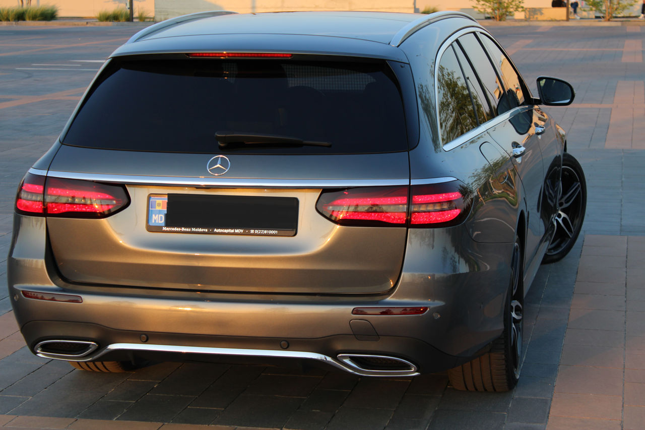 Mercedes E-Class фото 1