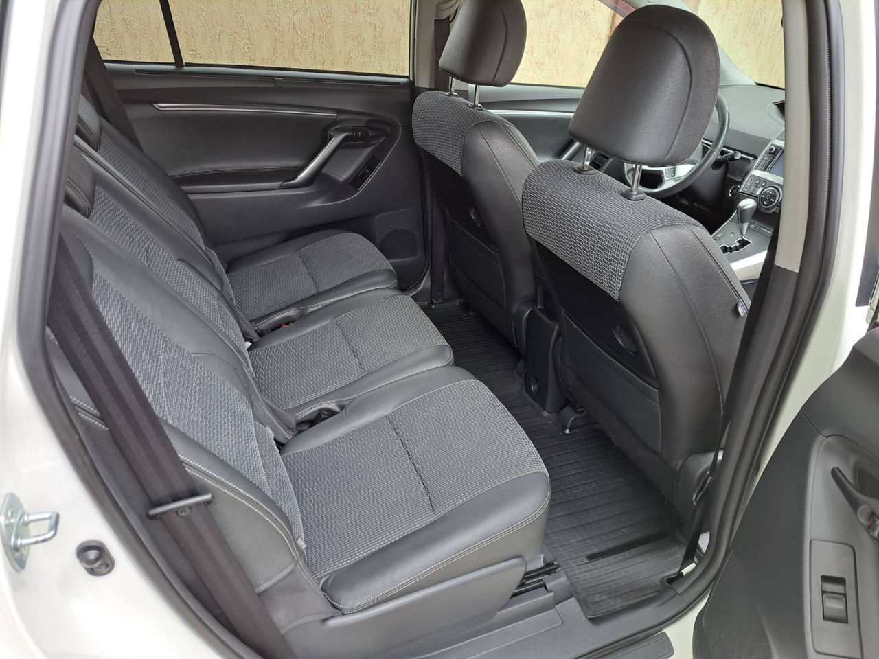 Toyota Verso foto 5