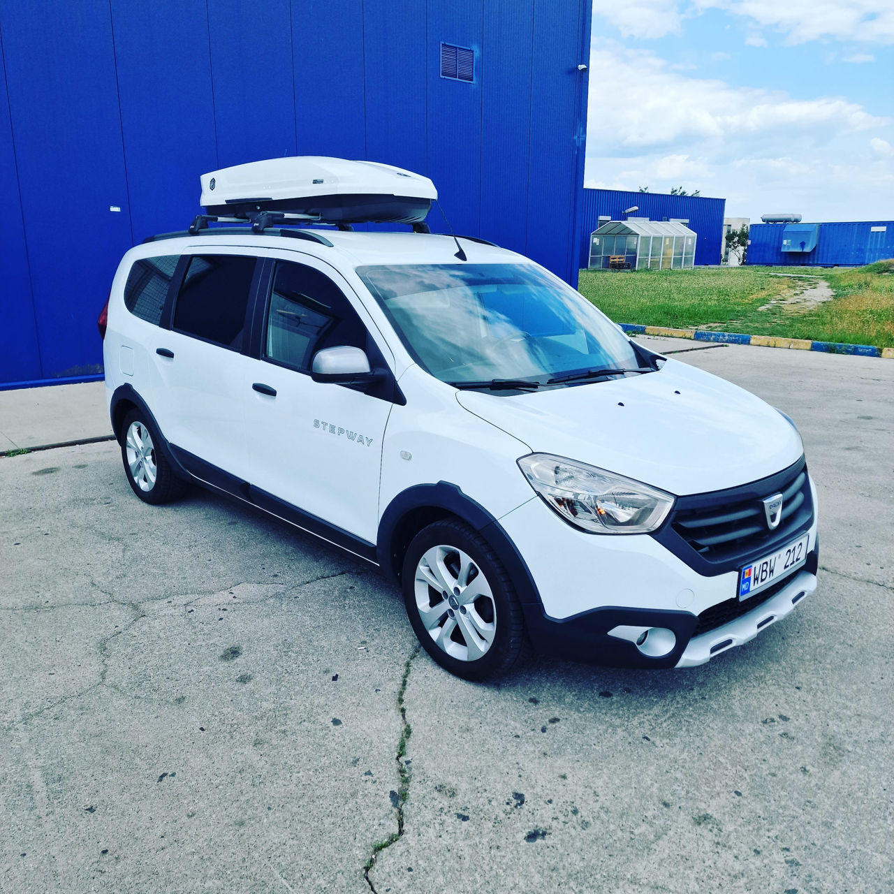 Chirie auto Chisinau/ Прокат авто / Dacia Lodgy 7 locuri foto 9
