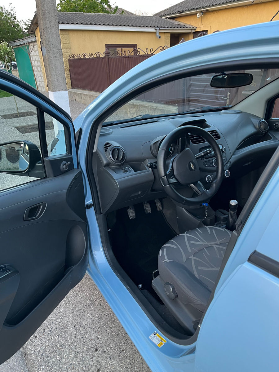 Chevrolet Spark фото 1