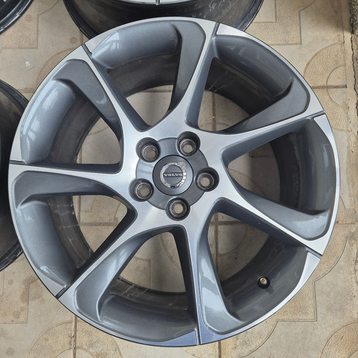 Jante originale Volvo xc60 R18 foto 4