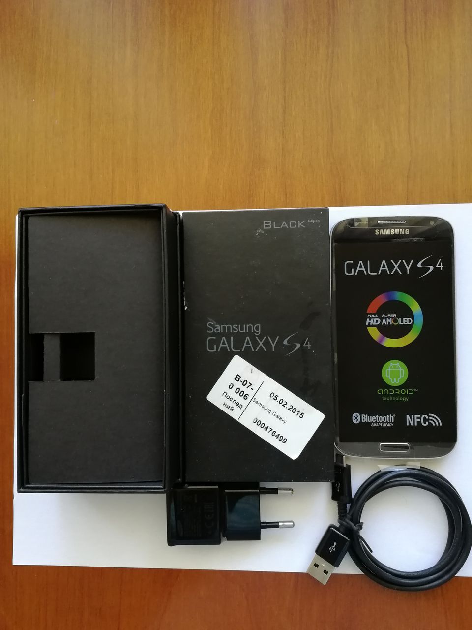 Смартфон Samsung Galaxy S4 GT I9500, 16Gb, 8-миядерный, задняя крышка  -матовая, идеальный-1750лей