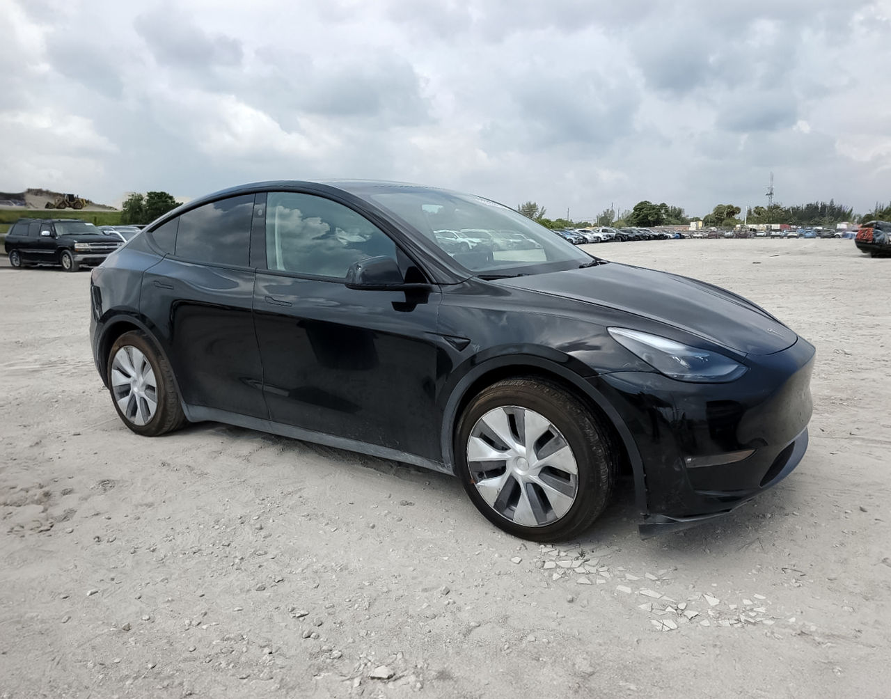 Tesla Model Y foto 2