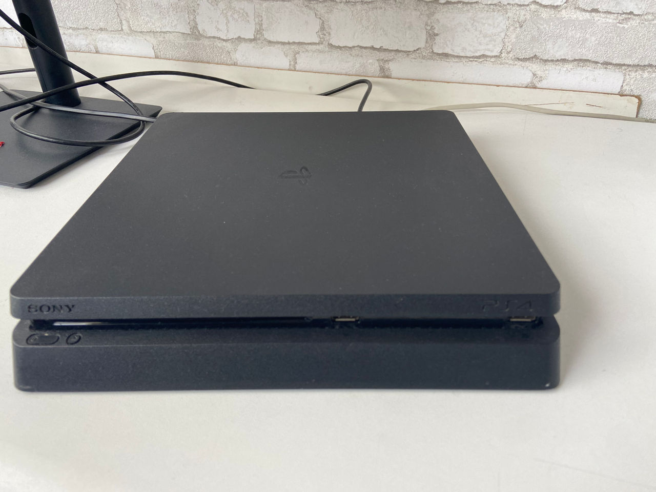 PS4 slim!!