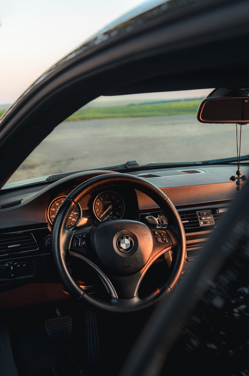 BMW 3 Series Coupe фото 8