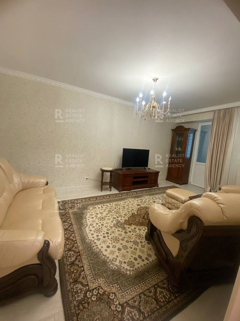 Apartament cu 2 camere, 75 m², Centru, Chișinău foto 2