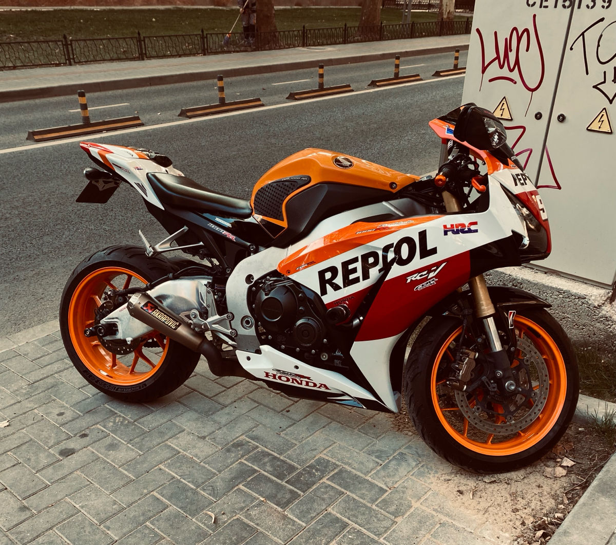 Honda Cbr 1000 Rr Fireblae foto 0