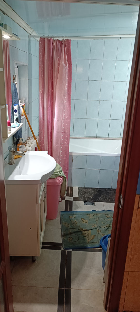 Casa cu tot cu mobila actele în regulă  foto 6