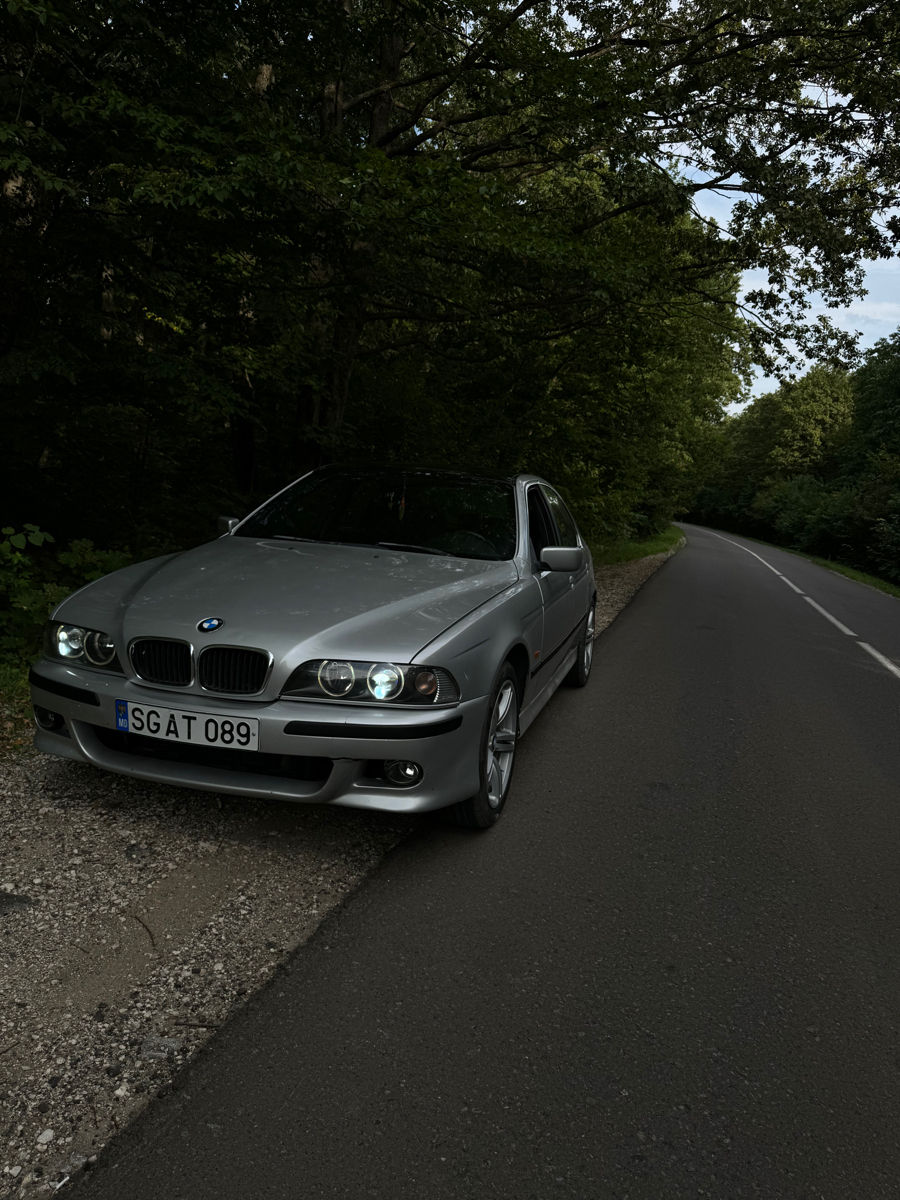 BMW 5 Series foto 6