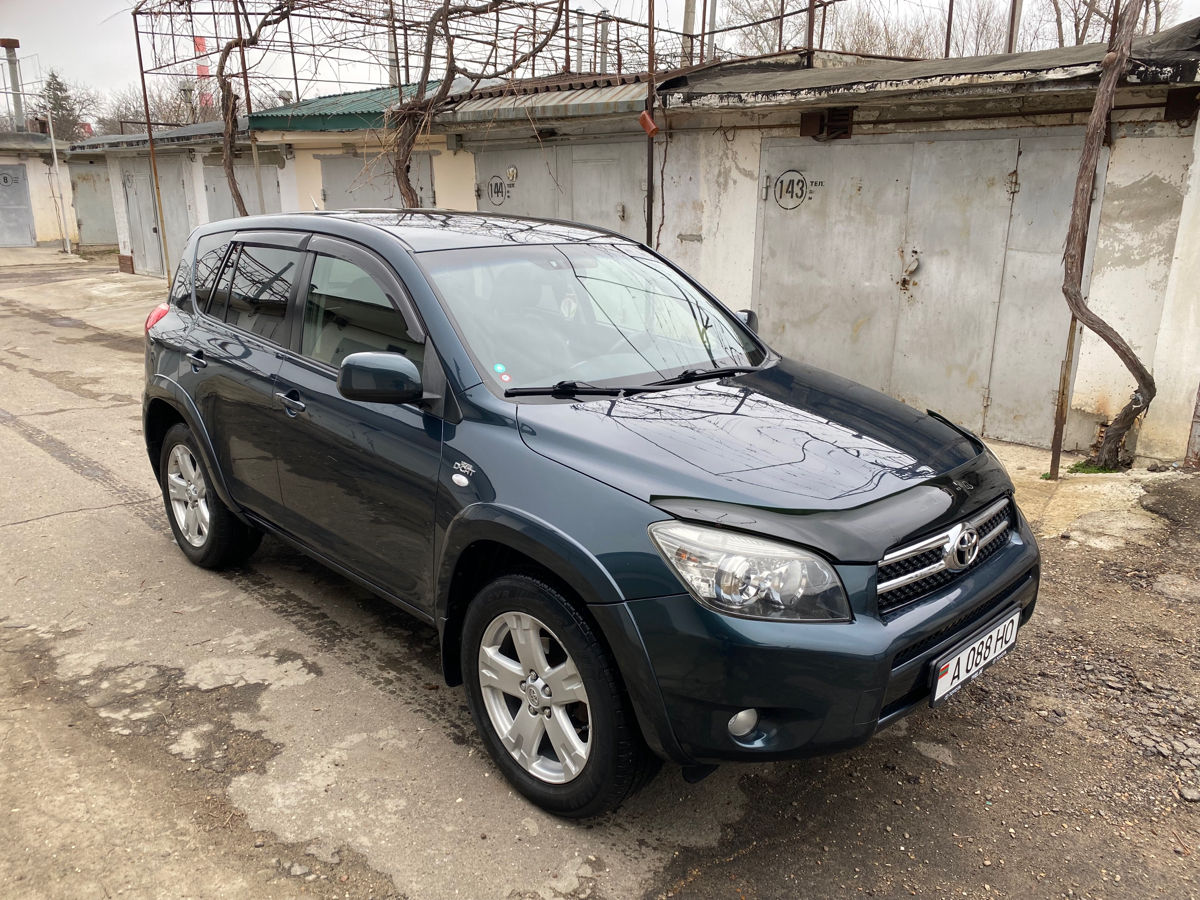 Toyota Rav 4 foto 1