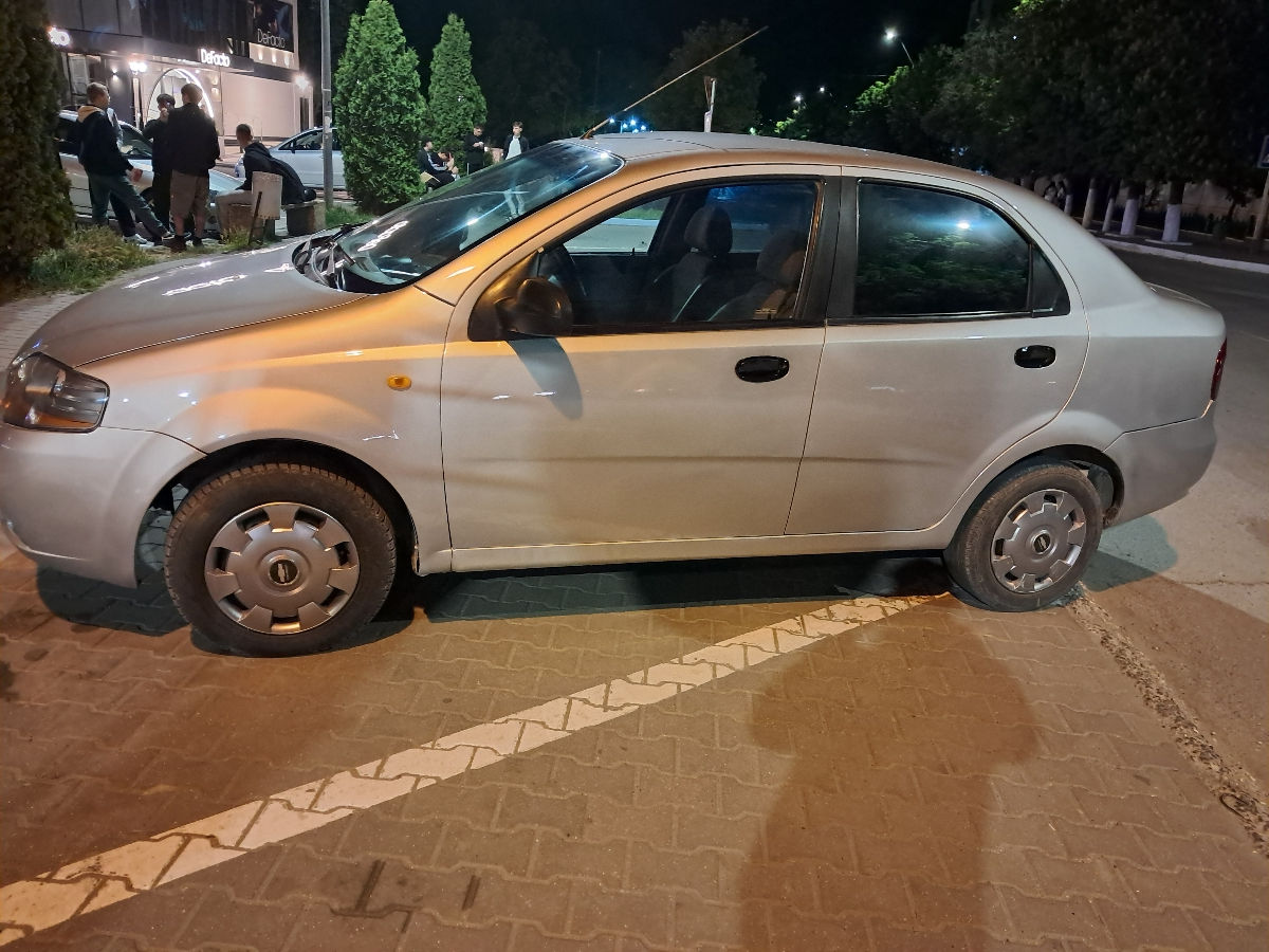 Chevrolet Kalos foto 1