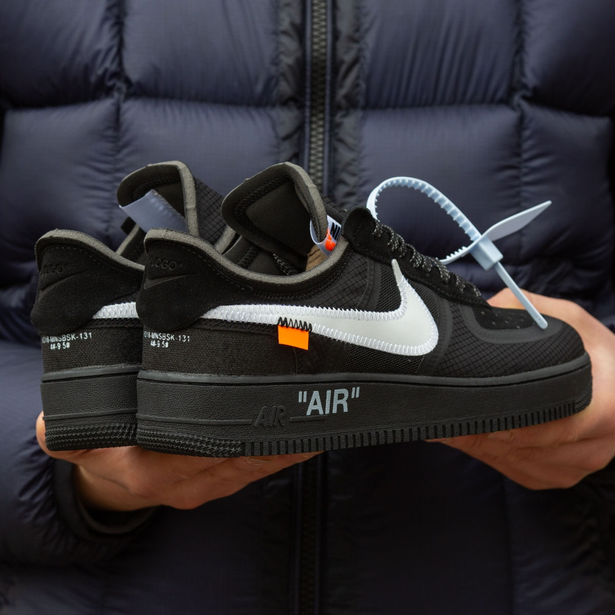 Nike Air Force 1 Low Black x Off-White foto 3