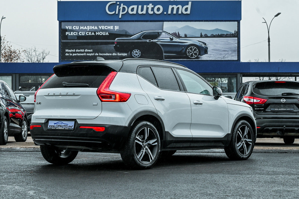 Volvo XC40 foto 1