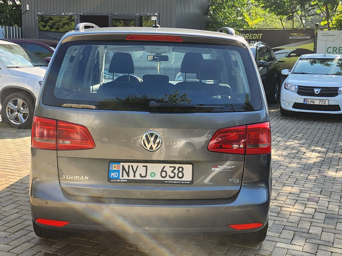 Volkswagen Touran foto 7