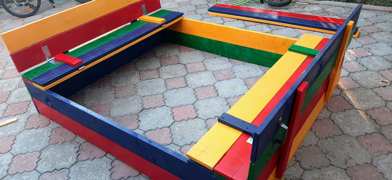 Nisipiera la preț bun scune mese  la grădinița vopsita 4 culori... foto 4