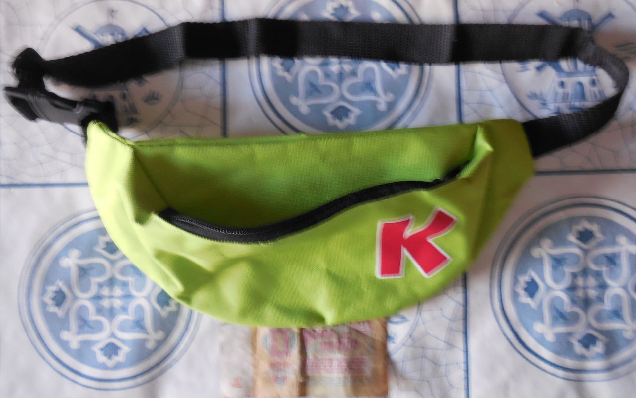 Сумочка на запястье. Сумочка на пояс.