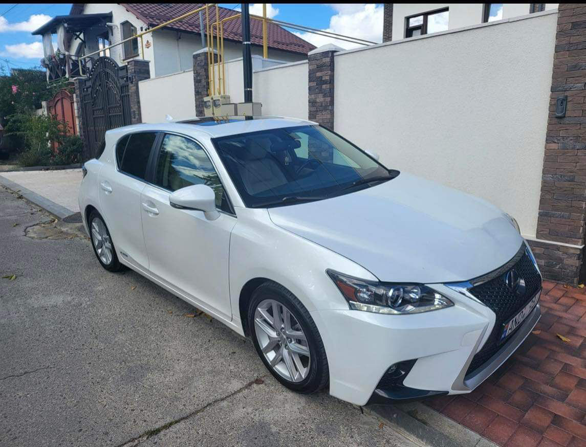 Lexus CT Series фото 5