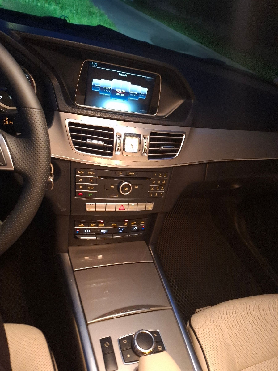 Mercedes E-Class фото 5