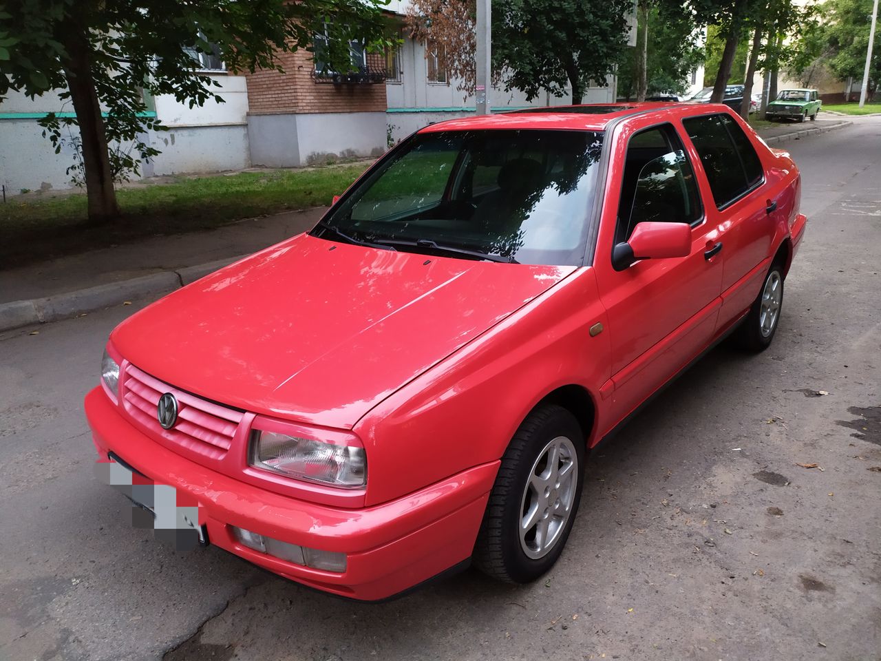 Volkswagen Vento красный