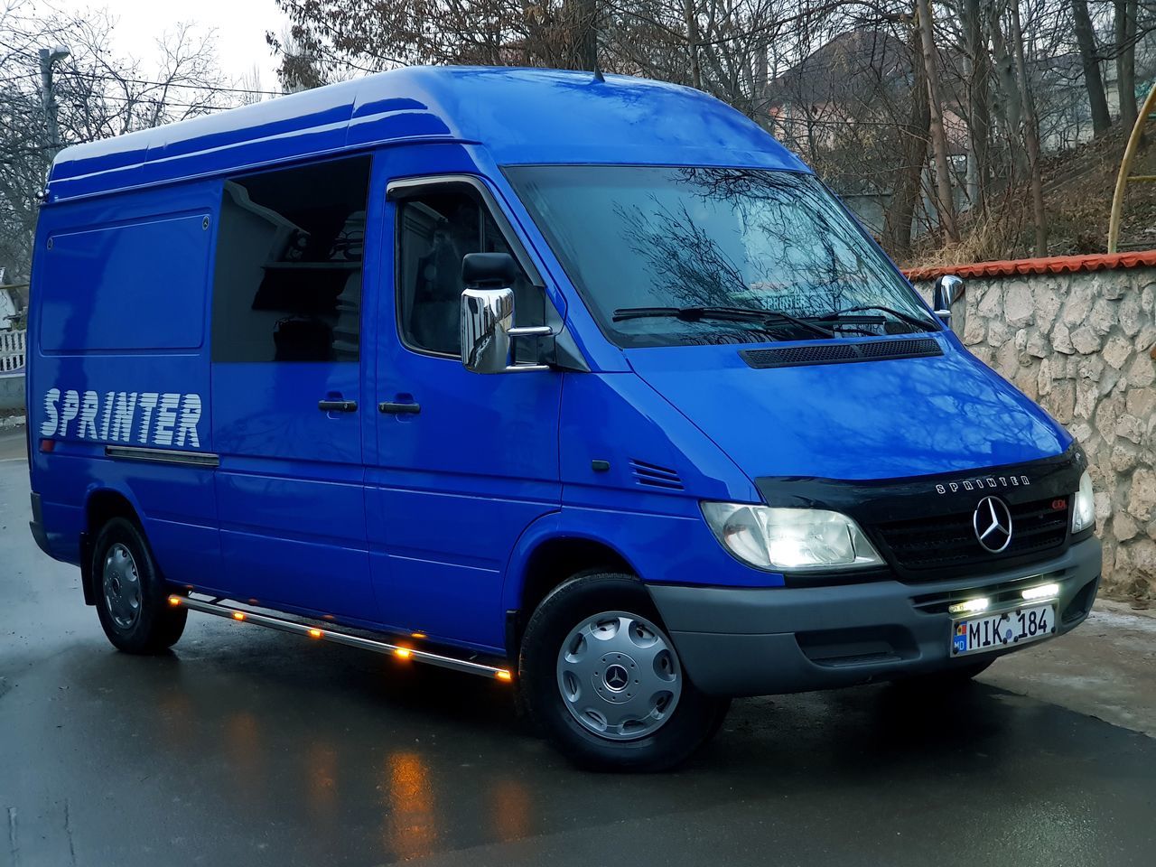 Mercedes cumpar busuri Sprint