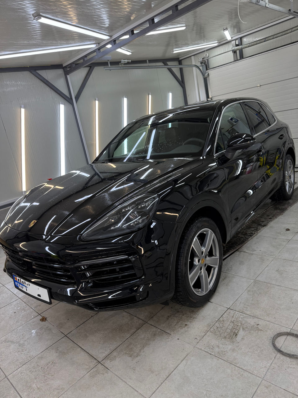 Профессиональная полировка кузова и оптики автомобиля фото 0