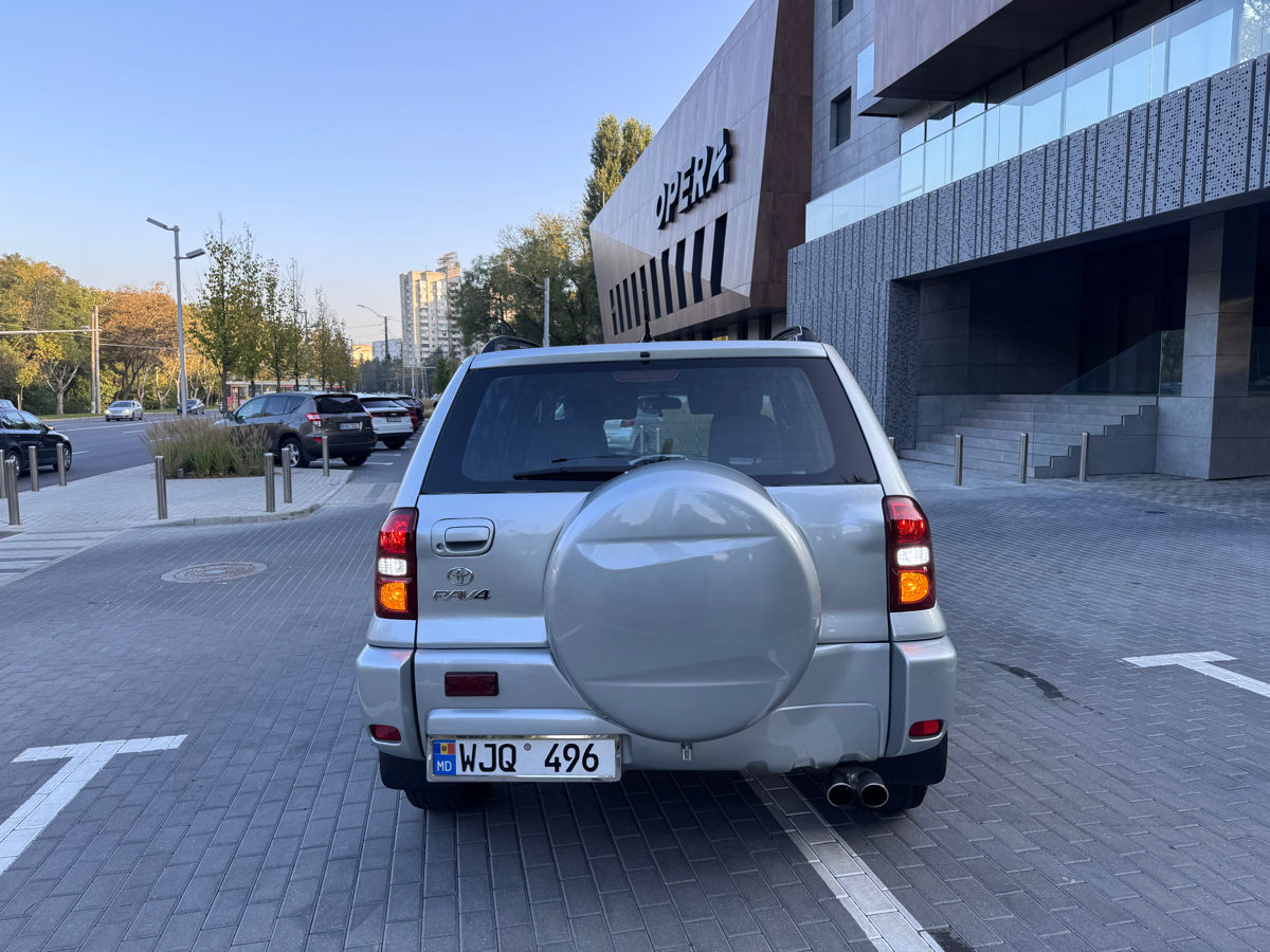 Toyota Rav 4 фото 6