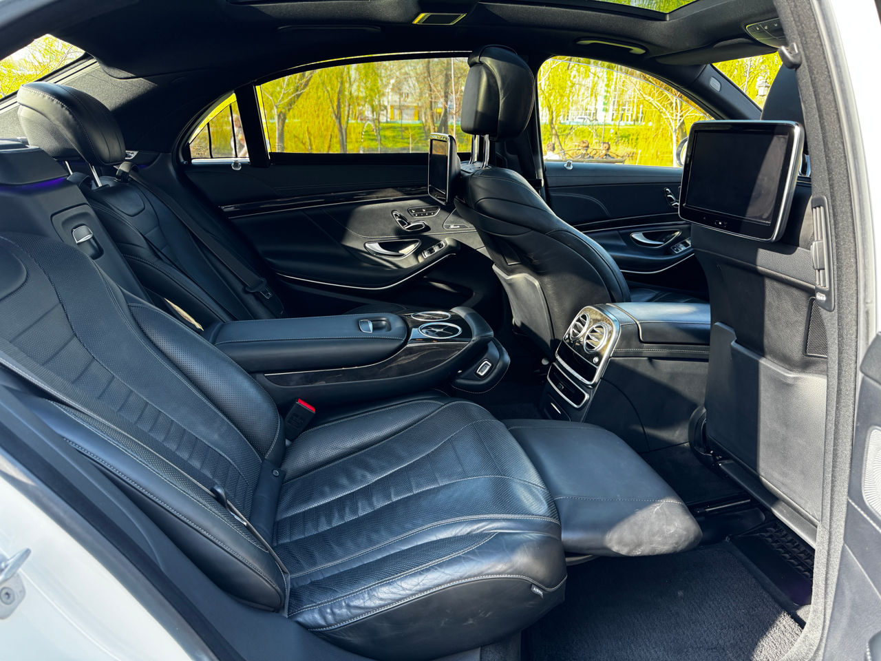 Mercedes S-Class foto 2