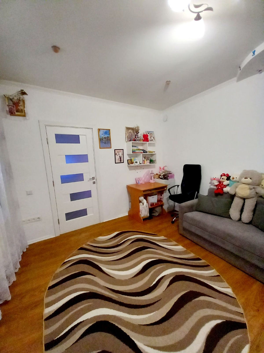 Apartament cu 2 camere, 70 m², Centru, Chișinău foto 4