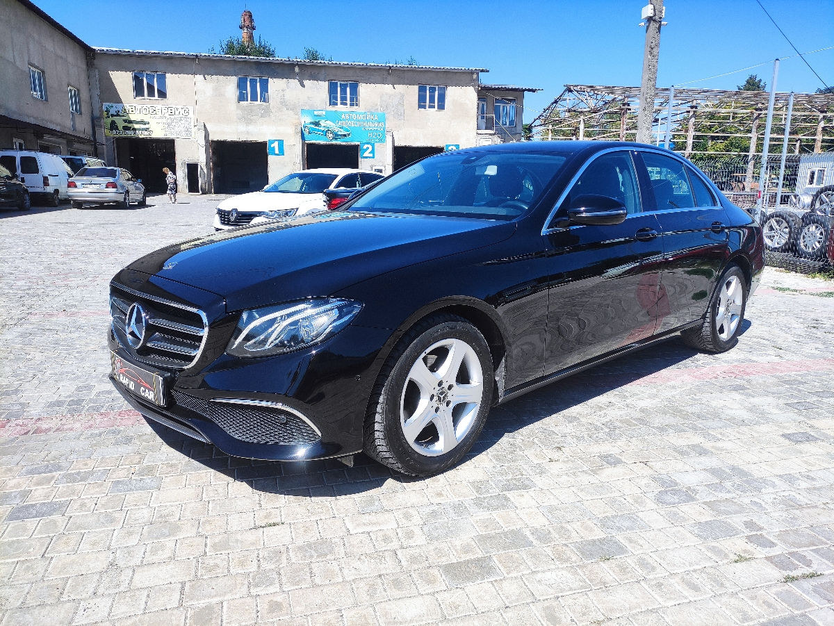 Mercedes E-Class foto 0