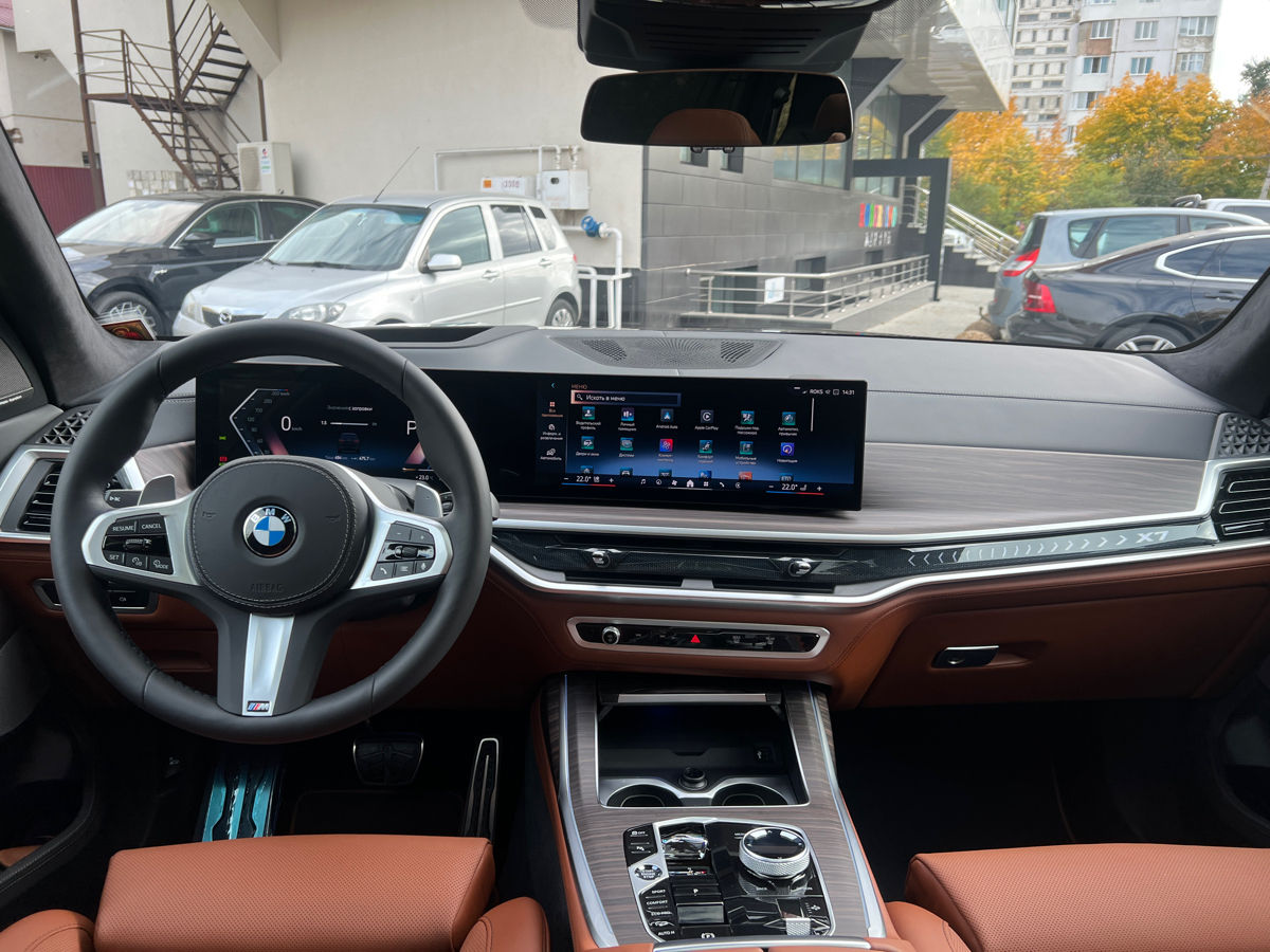 BMW X7 фото 0