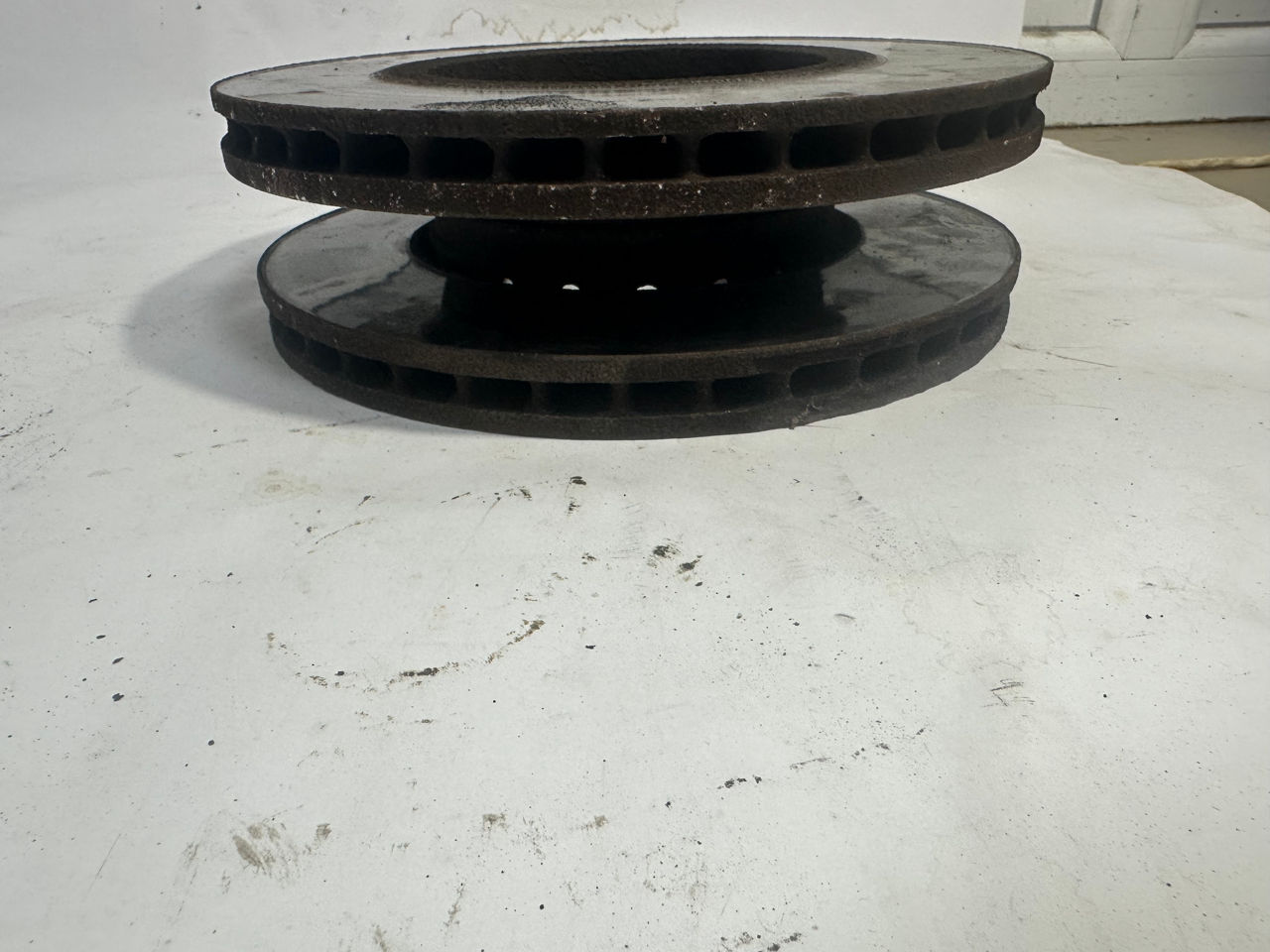 Disc frana b/u диск тормозной 40 20 669 49r renault grand,laguna ,megane,scenic,latitude foto 0