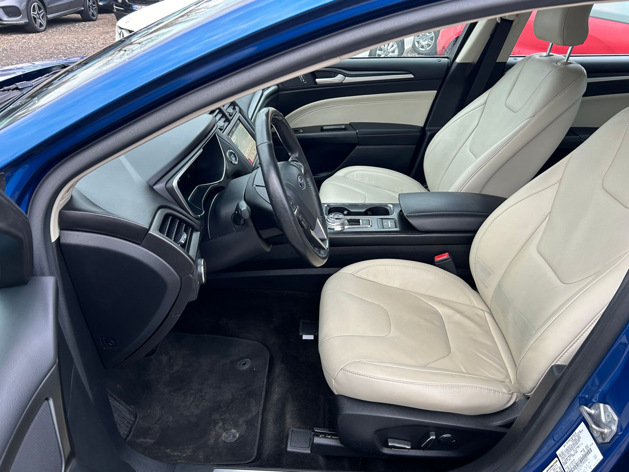 Ford Fusion foto 7