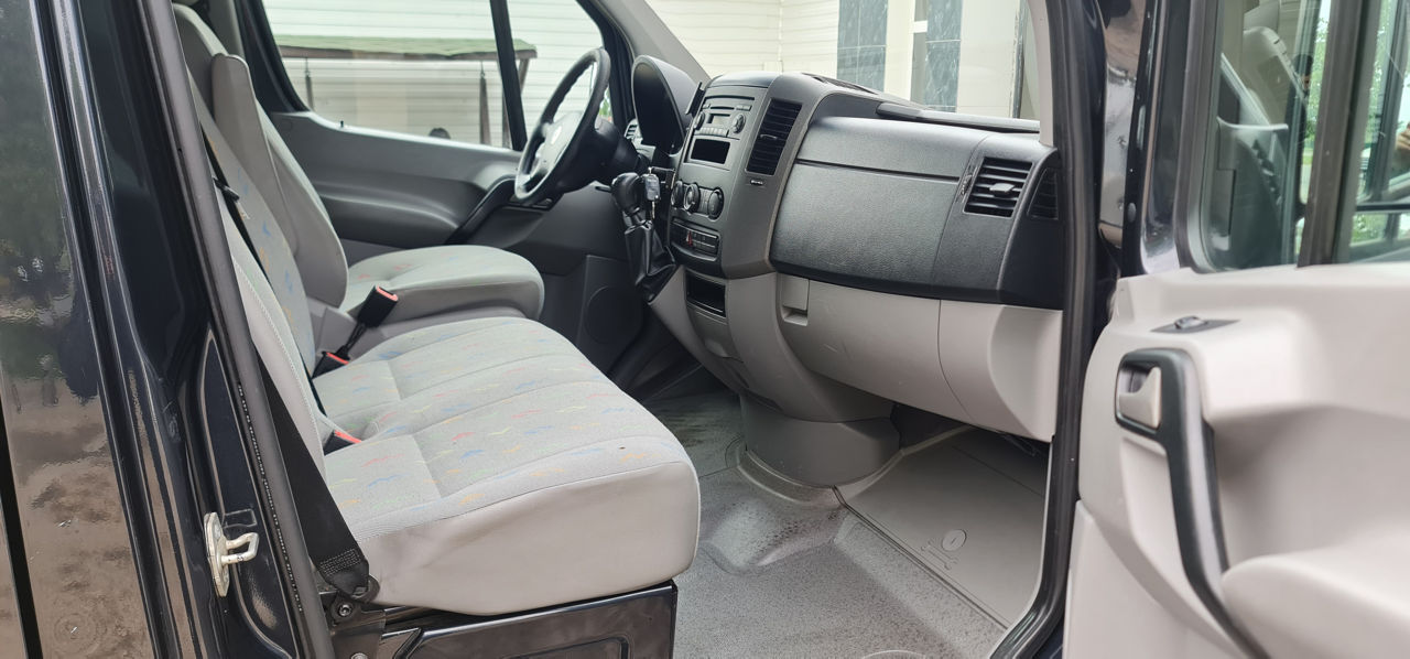 Volkswagen Crafter 2.5 фото 4